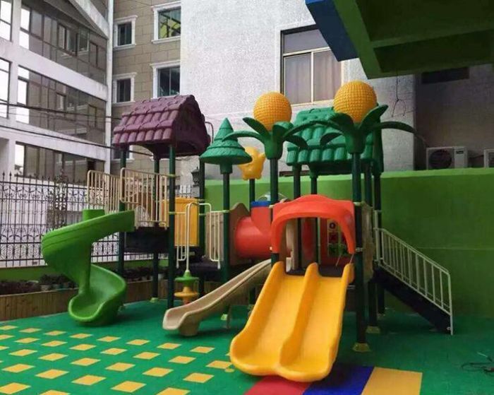 室外兒童游樂(lè)設(shè)備